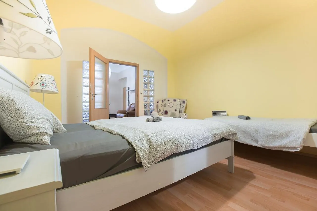 Premier Apartments Near The Museum Prag Tschechische Republik